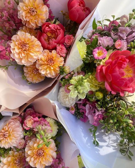 Morning loves 🌞✨ Just a few of our bouquets we sent out yesterday featuring peonies, dahlias and roses 🌸 Head over to our website or give us a call to place an order for yourself or your loved ones x Bowl Of Beauty Peony, Place An Order, A Call, Loved Ones, Dahlia, Peonies, Bouquets, First Love, Roses