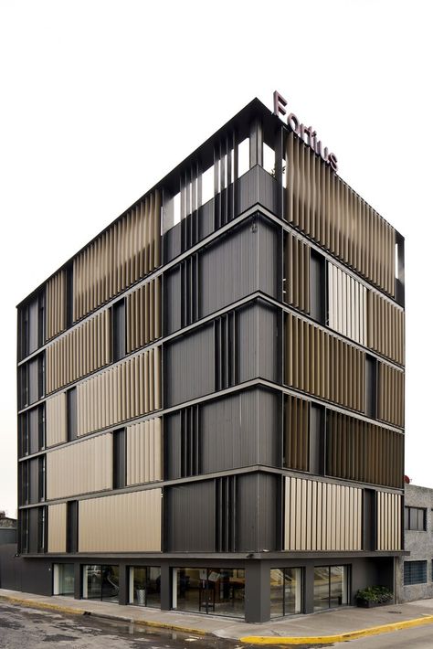 Renovation of México Fortius Office Building,© Onnis Luque Hotel Facade, Building Skin, Wood Facade, Commercial And Office Architecture, Office Architecture, Facade Architecture Design, Office Building Architecture, Building Elevation, Nordland