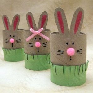 Easter bunny craft idea for kindergarten – Preschoolplanet Påskeaktiviteter For Barn, Rabbit Crafts, Easter Bunny Crafts, Crafts For Seniors, Toilet Paper Roll Crafts, Paper Roll Crafts, Easter Projects, Kindergarten Crafts, Easter Art