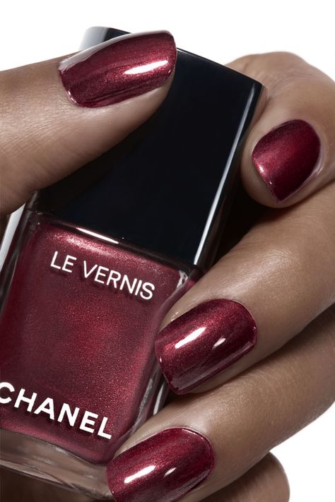 LE VERNIS Longwear Nail Colour 733 - RADIANT ROUGE NOIR | CHANEL Wedding Nail Polish, Spring Pedicure, Chanel Nail Polish, Polished Nails, Chanel Nails, Nail Colour, Popular Nails, Nail Polish Designs, My Nails