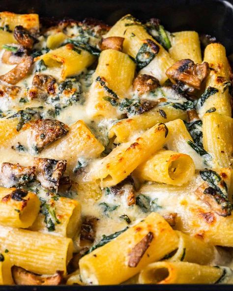 Sip and Feast Pasta Olive Garden, Ricotta Pasta Bake, Lenten Meals, Mushroom Pasta Bake, Spinach Mushroom Pasta, Sip And Feast, Feast Recipes, Creamy Pasta Bake, Cream Cheese Pasta