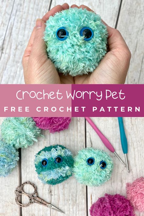 Worry pets are the perfect crochet gift for kids of any age! Free Crochet pattern. Crochet Worry Pet, Worry Pet, Confection Au Crochet, Crochet Gift, Crochet Simple, Haken Baby, Stitch Crochet, Quick Crochet, Crochet Animal Patterns