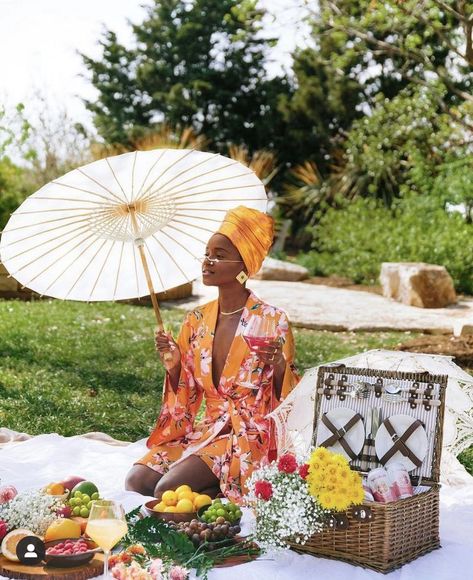 African Picnic, Bar Attire, Umbrella Outfit, Picnic Date Outfits, Hibiscus Bouquet, French Picnic, Summer Umbrella, Picnic Inspiration, Salty Hair