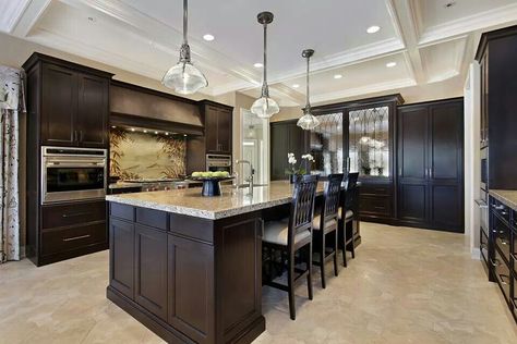 Love this too! Spacious! Dark Wood Kitchen Cabinets, Dark Wood Kitchens, Dark Wood Cabinets, Kabinet Dapur, Cabinets Ideas, Oak Kitchen Cabinets, Black Kitchen Cabinets, Kitchen Cabinet Styles, Dark Kitchen