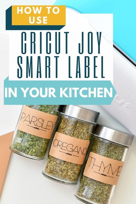 Learn how to use Cricut Joy and Writable Vinyl to make spice jars and other kitchen labels for organizing Cricut Joy Spice Labels, Cricut Labels For Jars, Labels With Cricut, Cricut Labels, Labels For Organizing, Art Closet, How To Use Cricut, Crafting Techniques, Spice Jar Labels