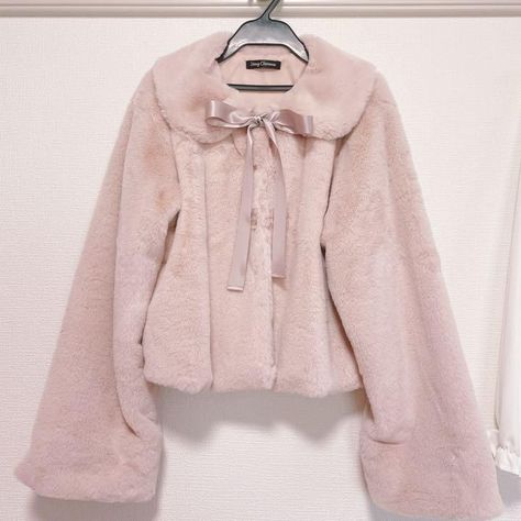 Coquette Jacket Png, Coquette Winter Jacket, Pink Jacket Aesthetic, Girly Jackets, Coquette Coat, Cute Winter Jackets, Coquette Jacket, Jacket Coquette, Pink Winter Jacket