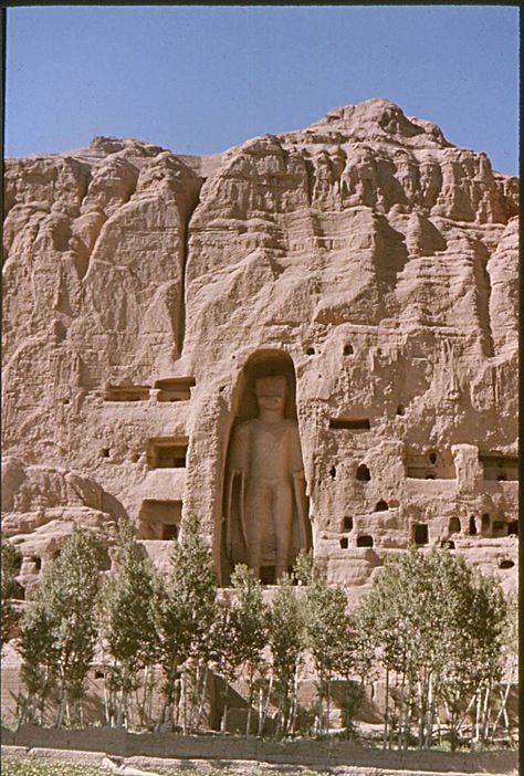 THE BUDDHA AT BAMIAN, AFGHANISTAN Afghan Mountains, Afghanistan History, Ancient Afghanistan, Afghanistan Travel, Afghan Aesthetic, Afghanistan Landscape, Beautiful Afghanistan, English Assignment, Afghanistan Culture