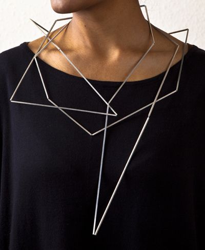 ute decker | ethical jewellery in fairtrade gold, recycled silver, bioresin. sculptural jewellery, architectural jewellery, art jewellery, j... Neck Sculpture, Architectural Necklace, Minimalist Jewelry Display, Sculptural Necklace, Wearable Sculpture, Architectural Jewelry, Sculptural Jewelry, Jewellery Art, Minimalist Jewellery