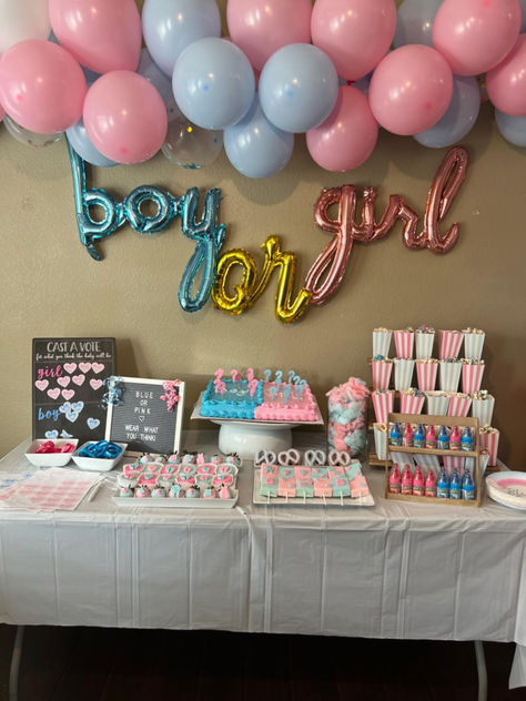 Gender Reveal Ideas, Baby Party Ideas, He or She Baby Party Decor, Pink and Blue Party, Gender Party Gender Reveal Party Snacks, Gender Reveal Baseball Theme, Gender Reveal Snacks, Trick Or Treat Goodie Bags, Baby Party Ideas, Gender Reveal Favors, Baby Shower Return Gifts, Gender Reveal Party Favors, Candy Lollipops