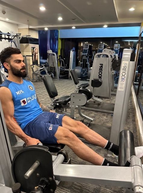 Virat Kohli Fitness, Cricket Workout, Workout Pics, King Kohli, Gym Photography, Virat Kohli Instagram, Virat Kohli Wallpapers, Body Builders, Sachin Tendulkar