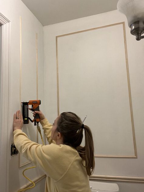 White Walls With Chair Rail, Wall Borders Trim Moldings, Box Molding With Wallpaper, Hallway Box Trim, Box Molding Powder Room, Diy Box Molding Trim, Vintage Wall Molding, Wall Borders Ideas, Diy Box Trim Molding