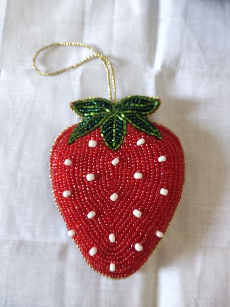 Beaded strawberry ornaments Strawberry Ornaments, Beaded Strawberry, Christmas Hanging, Novelty Christmas, Christmas Ornaments, Holiday Decor, Christmas