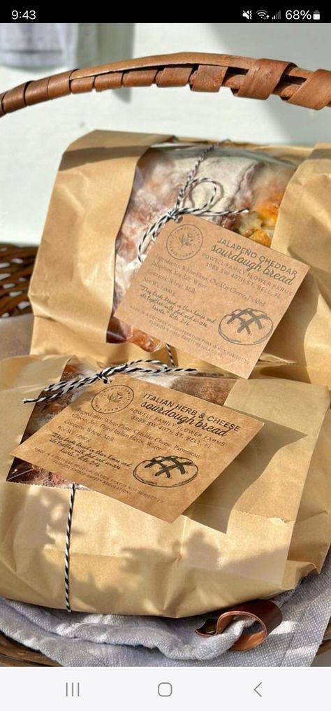 Artisan Bread Packaging, Sourdough Bread Packaging Ideas, Packaging Sourdough Bread, Bread Basket Gift Ideas, Sourdough Bread Gift Packaging, Sourdough Packaging Ideas, Bread Wrapping Ideas, Sourdough Bread Packaging, Sourdough Packaging