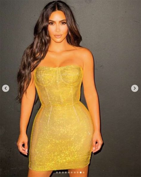 Kendall And Kourtney, Kim Kardashian Dresses, Kim Kardashian West, Tristan Thompson, Bodycon Dresses Casual, Mesh Bodycon Dress, Va Va Voom, Gold Dress, Birthday Dresses