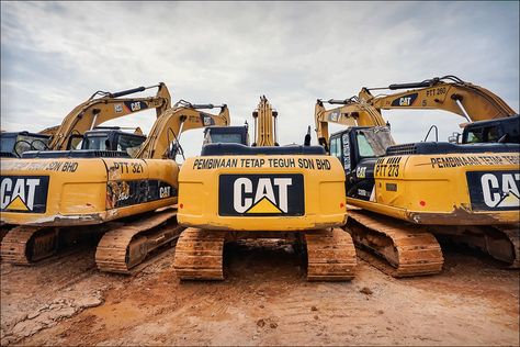 Caterpillar Downgraded by Bank of America to Underperform Caterpillar Inc, Cat Company, Defense Of The Ancients, Cat Stock, Business Trends, European Tour, Bank Of America, Lol League Of Legends, Financial News