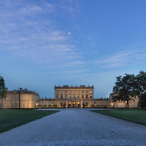 Experience an unforgettable Black Tie Sunday Night Soirée at Cliveden House, on the 24th November. Indulge in Champagne and canapés, exquisite classical music by the Purcell School, and a decadent three-course dinner. #clivedenhouse #cliveden #relaischateaux #clivedensoirée #luxuryevent Cliveden House, Luxury Event, Sunday Night, Classical Music, Black Tie, Champagne, Music, Quick Saves, Black