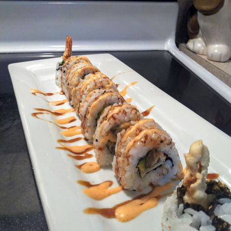 Tempura Roll Crunch Roll Sushi, Shrimp Sushi Rolls, Shrimp Tempura Sushi, Eel Sauce, Tempura Sushi, Seaweed Rice, Fried Sushi, Shrimp Tempura Roll, Tempura Roll