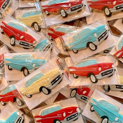 Vintage Truck Cookies Decorated, Grill Cookies, Grandpas Birthday, Transportation Cookies, Travel Cookies, Vintage Car Birthday, Vintage Car Party, Classic Cars Birthday Party, 1960s Party