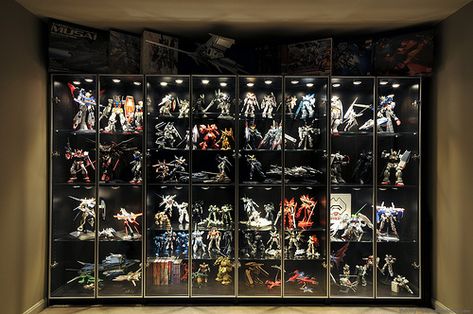 Gunpla Display, Action Figure Display Case, Ikea Detolf, Toy Collection Display, Nerd Home, Display Cabinet Design, Home Bar Rooms, Model Display, Action Figure Display