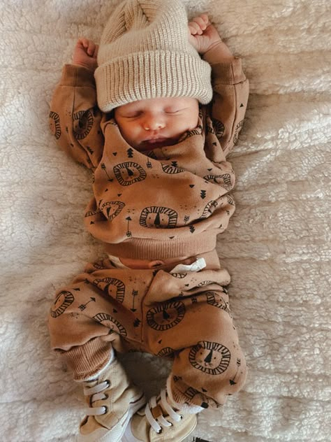 Newborn Baby boy outfit Baby Boy Inspiration, Baby Boy Fall Outfits 0-3 Months, Newborn Boy Winter Outfits, Baby Boy Fall Outfits 3-6 Months, Boho Baby Boy Outfits, Baby Boy Winter Outfits Newborn, Baby Boy Style Newborn, Baby Boy Name Announcement, Newborn Outfits Boy