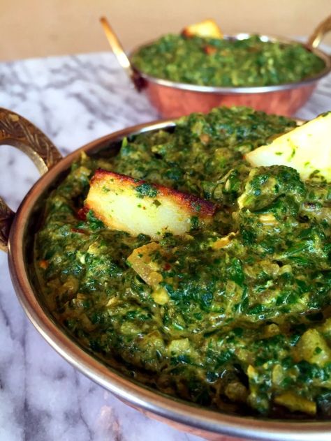 Vegan Aloo Palak (Indian Spinach & Potato Curry) | Delightful-Delicious-Delovely Guest Snacks, Gujarat Food, Vegetable Curries, Indian Spinach, Aloo Palak, Spinach Potato, Vegetarian Treats, Recipes Veg, Vegan Indian Recipes