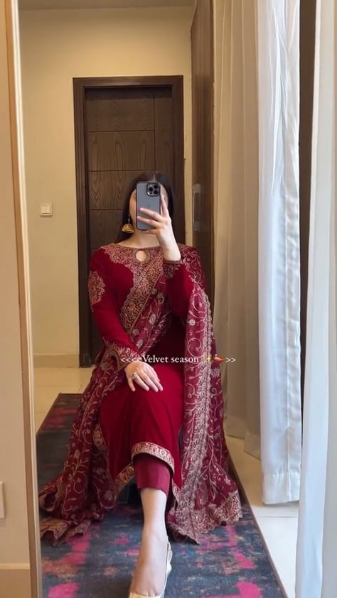 Indian Suits Design, Red Shalwar Kameez, Wedding Outfits For Women, Desi Dress, Latest Bridal Dresses, Simple Kurta Designs, Womens Trendy Dresses, Pakistani Fashion Casual, Pakistani Wedding Outfits