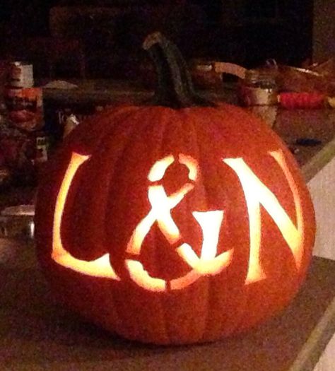 Initials of the engaged couple, carved in a pumpkin, for their fall engagement party! Everyone loved it! Wedding Pumpkin Carving Ideas, Cute Pumpkin Carving Ideas For Couples, Pumpkin Carving Couples, Couple Pumpkin Carving Ideas, Couples Pumpkin Carving, Couples Carved Pumpkins, Sunflower Pics, Fall Engagement Parties, Cute Pumpkin Carving