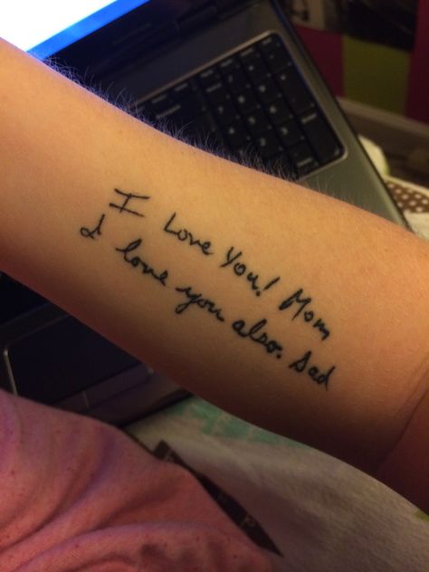 Parents handwriting tattoo I Love You Tattoo Handwriting Parents, Family Handwriting Tattoo Ideas, Family Handwriting Tattoo, Tattoos Dedicated To Parents, Handwriting Tattoo Ideas, Parents Handwriting Tattoo, Hand Written Tattoos, Bday Tattoo, Personal Tattoos