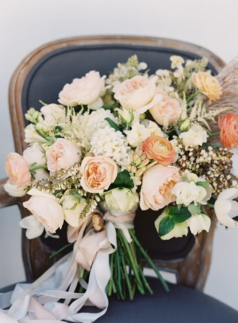 Industrial Wedding Decor, Sky Ranch, Peach Vintage, Peach Bouquet, Bouquet Bride, Sonoma Wedding, Fall Flower, A Bouquet Of Flowers, Flower Inspiration