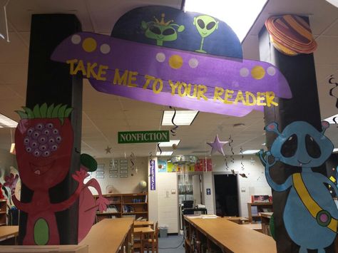 Space Library Theme, Space Theme Book Fair, Space Classroom Door, Space Theme Classroom, Reading Display, School Display, Fair Theme, Scholastic Book Fair, Space Classroom