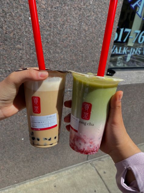 Strawberry Matcha Boba, Gong Cha Aesthetic, Brown Sugar Aesthetic, Jess Core, Boba Matcha, Sugar Aesthetic, Strawberry Matcha Latte, Strawberry Matcha, Gong Cha