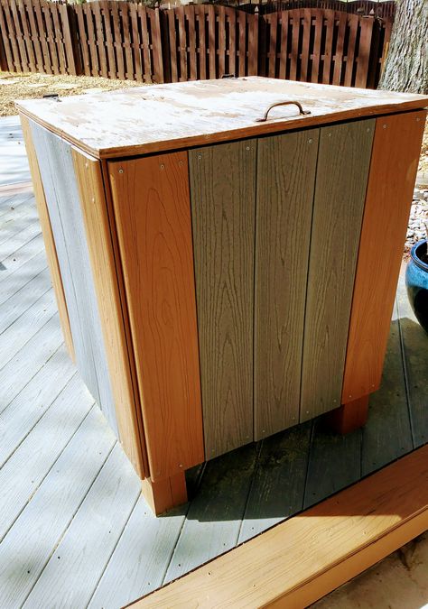 Our DIY trashcan. We used leftover Composite Decking. I will list Dimensions once I get them. Composite Decking Diy, Salvaged Wood Projects, Leftover Ideas, Deck Wood, Composite Deck Railing, Yard Remodel, Decking Boards, Plastic Lumber, Deck Planters