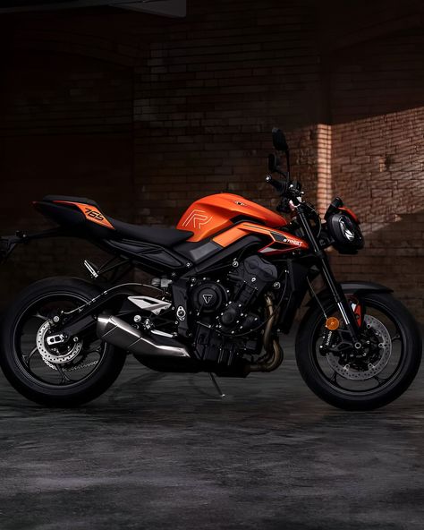 Triumph Street Triple 765 R: Unmatched Riding Experience Orange Motorcycle, Bajaj Auto, Triumph Street Triple, Street Triple, Paint Inspiration, Urban Commuter, Girls On Bike, Sport Motorcycle, Bike Stand