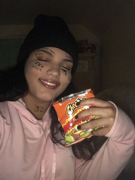 Lil Xan halloween costume makeup Prisoner Makeup Ideas, Lil Peep Halloween Costume, Prisoner Makeup Halloween, Prisoner Face Tattoos Costume, Prison Makeup, Prisoner Makeup, Halloween Costume Ideas Prisoner, Cute Prisoner Costume, Hot Prisoner Costume