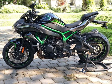 ZH2 Zh2 Kawasaki, Urban Bicycle Design, Ninja H2r, Naked Bikes, Kawasaki Motorcycle, Lowrider Bicycle, Cbr 600, Urban Bicycle, Kawasaki Motorcycles