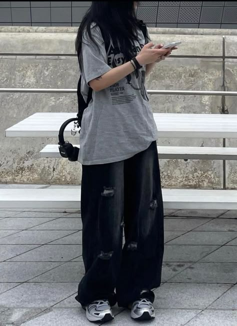 Baggy Outfit Ideas, Boyish Outfits, Oversize Outfit, Look Grunge, 일본 패션, Baggy Clothes, Tomboy Outfits, Tomboy Style Outfits, Easy Trendy Outfits