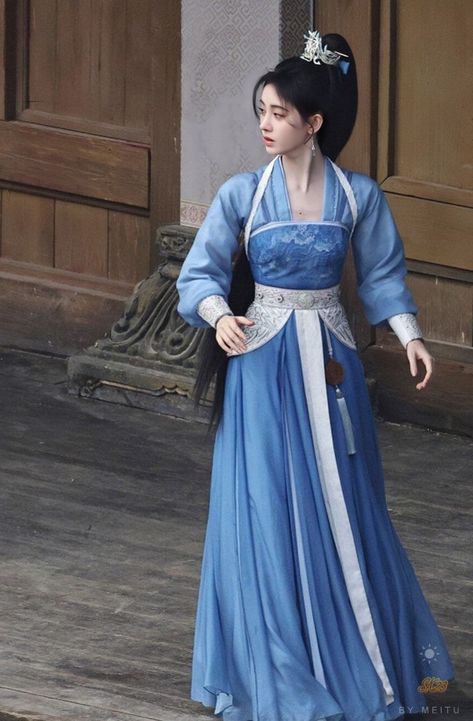 Chinese Formal Dress, Historical Chinese Clothing, Chinese Historical Fashion, Ancient China Clothing, Dynasty Outfits, Chinese Traditional Dress, Chinese Style Dress, Long Kurti Designs, Hanfu Dress