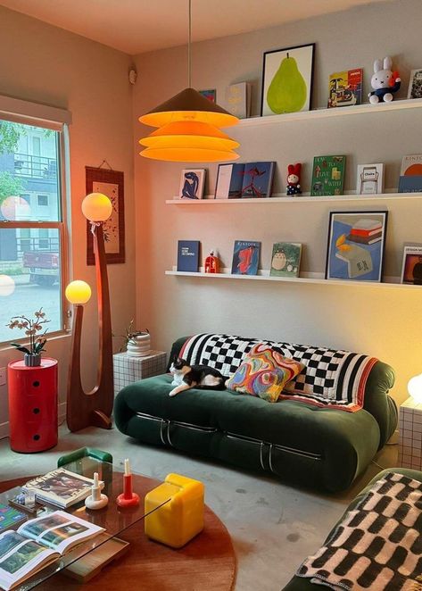 Colourful Eclectic Living Room, Colourful Rental Apartment, Art Pop Interior Design, Eclectic Retro Bedroom, Modern Eclectic Aesthetic, House Interior Colourful, Primary Color Apartment, Interior Design Retro Modern, Bedroom Eclectic Modern