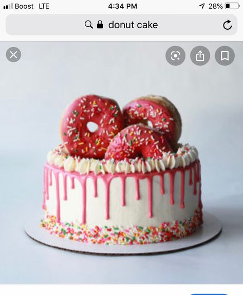 Dessert Auction, Donut Birthday Cake, Donut Theme Party, Super Torte, Doughnut Party, Donut Themed Birthday Party, Donut Cake, Birthday Donuts, Donut Birthday Parties