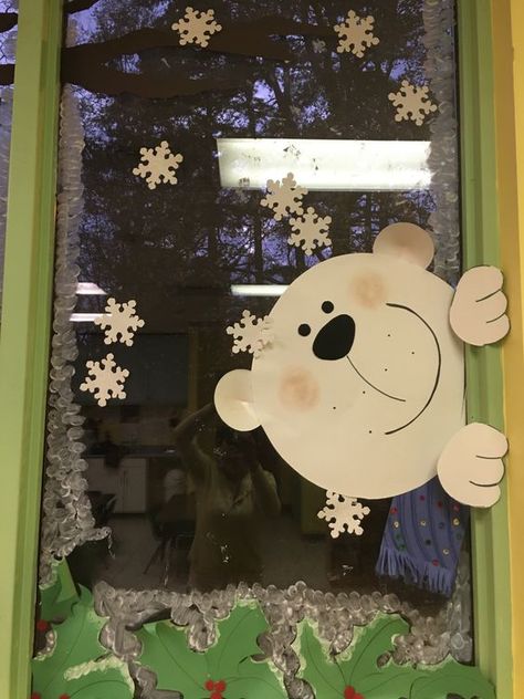 Classroom Window Christmas Decorations, Winter Classroom Window Decorations, Winter Window Display Classroom, Polar Bear Door Decorations For School, Polar Bear Decor, Christmas Library Display, Arctic Decorations, Classroom Window Decorations, Christmas School Crafts