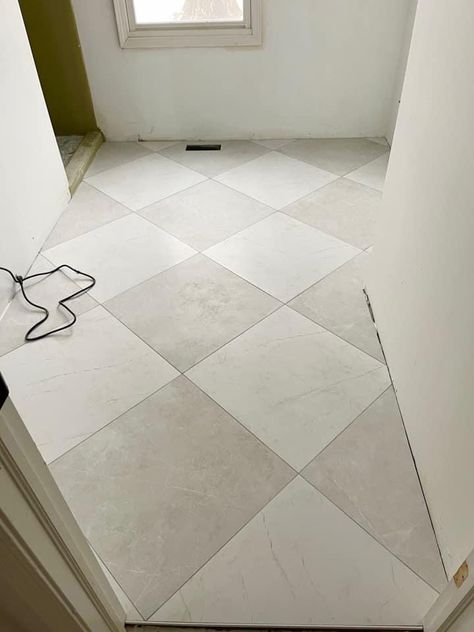 Gray And White Diamond Floor, Restroom Tile Ideas Floors, Checkered Flooring Laundry Room, French Kitchen Flooring, Flooring Ideas For Bathroom, Light Checkerboard Floor, Large Square Tile Floor, Tile Floor Aesthetic, Neutral Checkerboard Floor