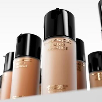 Discover great products at the best prices at Dealmoon. MAC Cosmetics MAC STUDIO RADIANCE SERUM-POWERED FOUNDATION. Price:$46.00 at MAC Cosmetics Mac Studio Radiance, Digital Product Design, Mac Studio, News Release, New Release, Makeup Skincare, Mac Cosmetics, Skincare Products, Coupon Codes