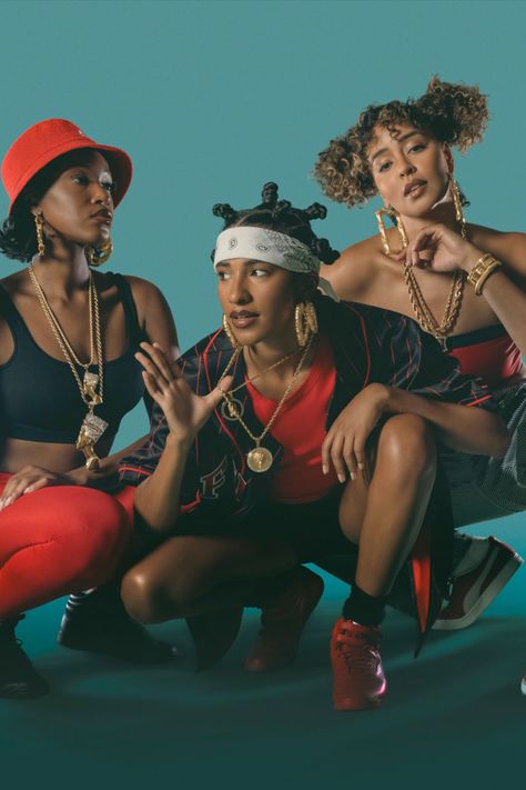 Golden era Classics 🔥 Inspired by the culture of 90s Hip Hop style 🎤🔊 Shop the Sister Love x Majesty curated collection celebrating 50 Years of Hip Hop. 🙌🏾 80s Aesthetic Hip Hop, Hip Hop Inspired Photoshoot, Y2k Hip Hop Fashion, Black Culture Fashion, 90s Fashion Hip Hop, 90s Hip Hop Photography, Hip Hop Style 90s Girl, 90s Hip Hop Tracksuit, 80’s Hip Hop