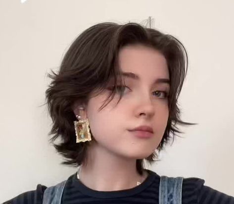 Princess Bob Haircut, Short Hair Big Face, Short Hair For Big Face, Non Binary Haircuts, Shot Hair, Hair Dressing, Short Grunge Hair, Chop Chop, Really Short Hair