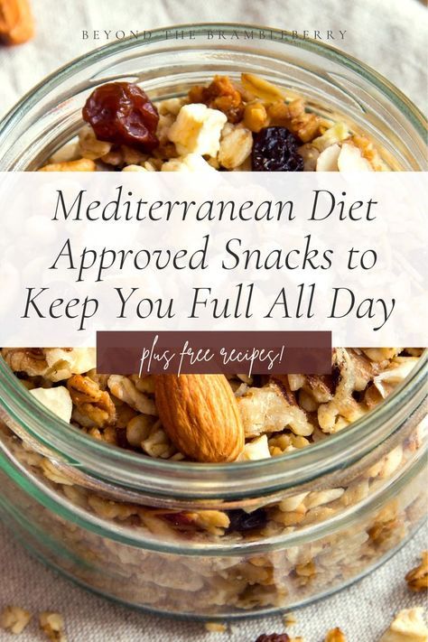 Mediterranean Diet Snacks, Mediterranean Snacks, Mediterranean Diet Food List, Mediterranean Recipes Healthy, Mediterranean Diet Recipes Dinners, Mind Diet, Mediterranean Diet Meal Plan, Easy Mediterranean Diet Recipes, Mediterranean Diet Plan