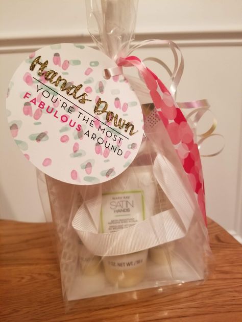 Mary Kay Pearls Of Sharing, Mary Kay Goodie Bags Ideas, Mothers Day Mary Kay Gift Ideas, Mary Kay Packaging Ideas, Mary Kay Christmas Gift Ideas 2024, Mary Kay Teacher Appreciation Gifts, Satin Lips Mary Kay Gift Ideas, Mary Kay Holiday Gift Ideas 2023, Mary Kay Gifts Ideas