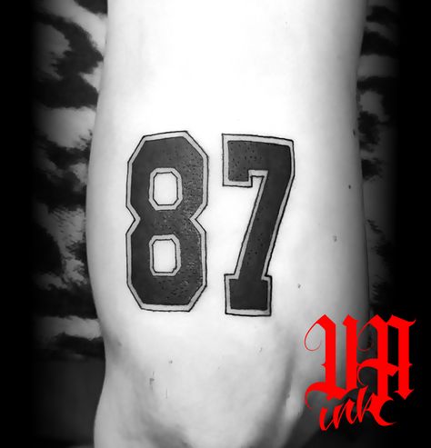 #87 #lettering #university #rugby #campus #letter #number #age #año #codo #tattooblack #tattoolettering #vaink 87 Tattoo, Rugby, University, Tattoos