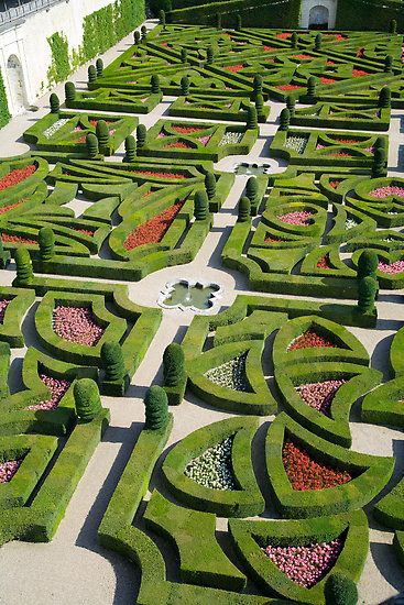 Parterre Garden, Gardens Of The World, Topiary Garden, English Gardens, Formal Garden, Architecture Landscape, Most Beautiful Gardens, Formal Gardens, Love Garden