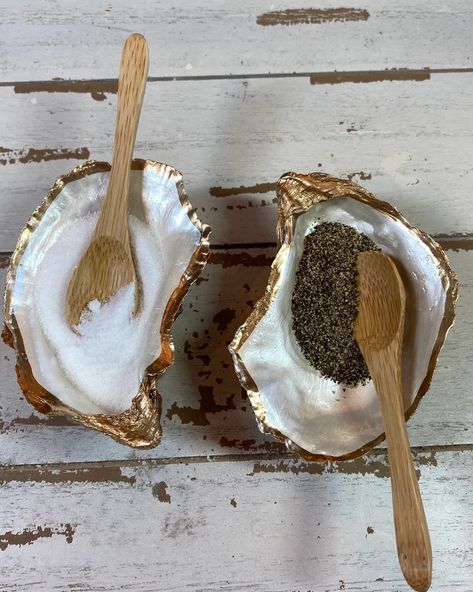 Pair of Gilded Oyster Shell Salt & Pepper Dishes With Spoons - Etsy Canada Seashell Salt And Pepper, Oyster Salt And Pepper, Oyster Dishes, Oyster Decor, Pepper Dishes, Brass Spoon, Oyster Shell Crafts, Ocracoke Island, Salt Cellars