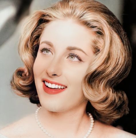 Leslie Gore, Lesley Gore, Celebrities Then And Now, Hair Png, Old Hollywood Glamour, Singer Songwriter, Pretty Woman, Songwriting, Hollywood